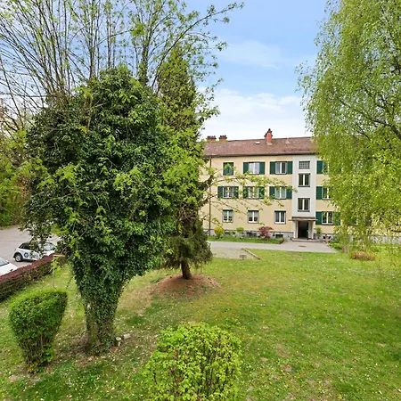Lakeside Velden *